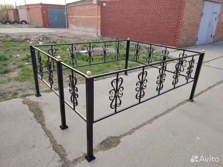 Оградка, столик, лавка