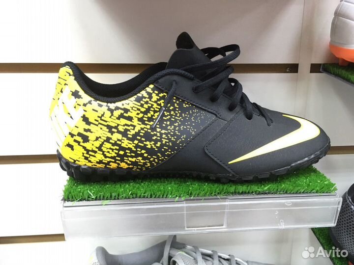 Многошиповки nike bomba