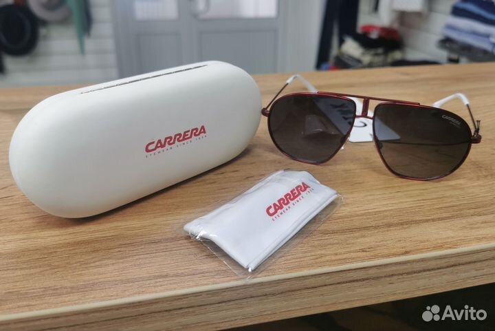 Солнцезащитные очки carrera