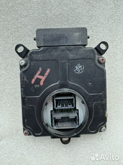 Блок розжига фары правый Lexus Lx 570 2015-2022