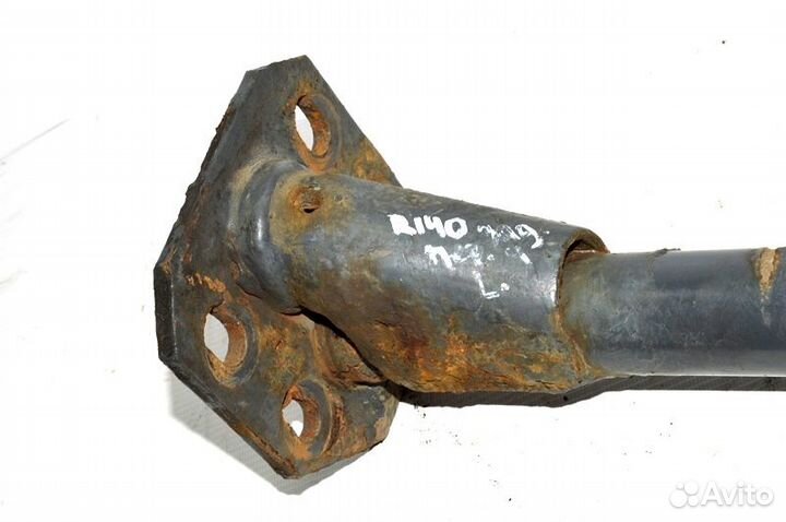 Кронштейн крыла ведущего моста, передний левый ren