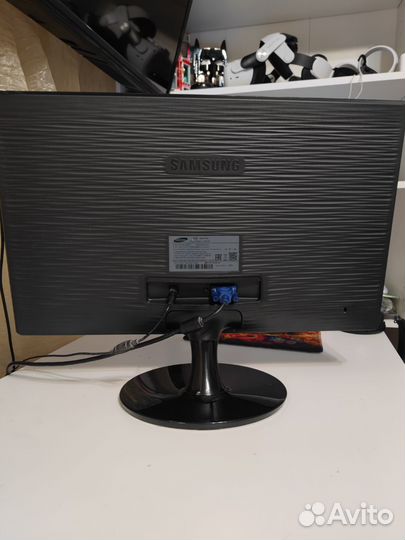 Монитор samsung 21,5