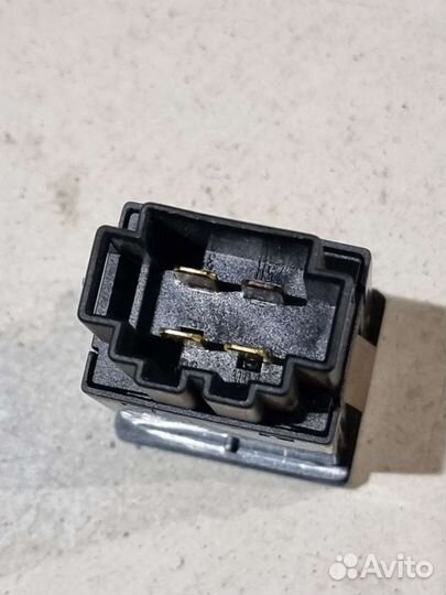 Кнопка обогрева стекла Фольксваген Гольф 3