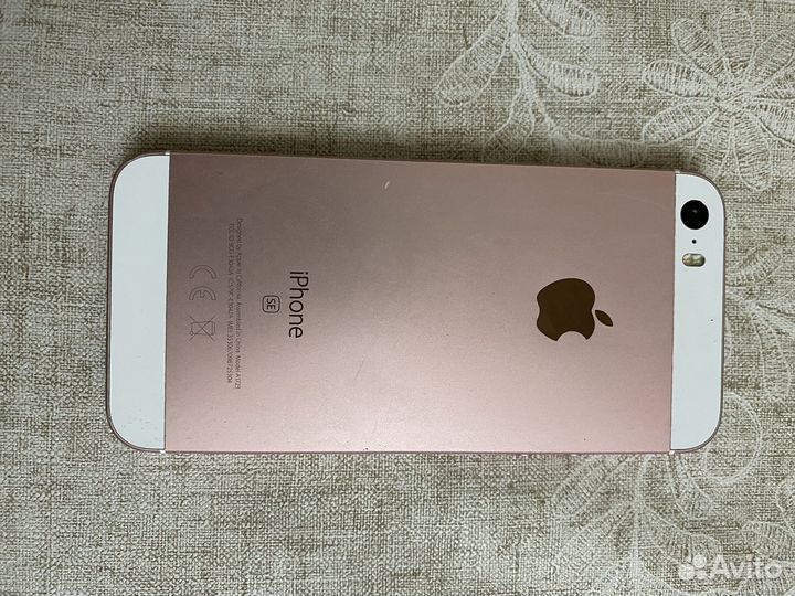 Телефон iPhone 5sе 32г