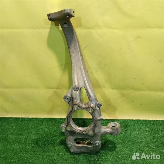 Кулак поворотный передний правый Audi Q7 (4M) 2015