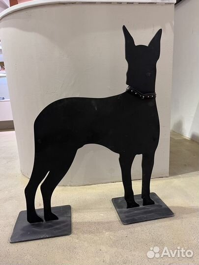 Собака картонная
