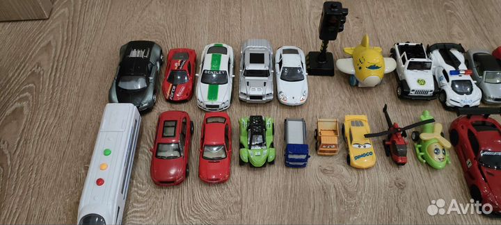 Машинки металлические пакетом