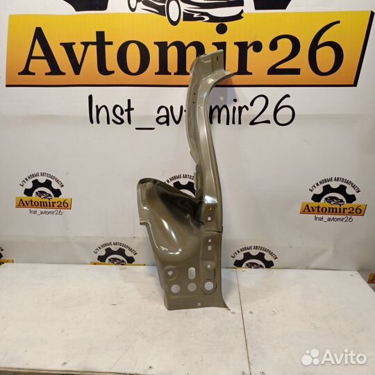 Кронштейн фонаря левый Renault Kaptur