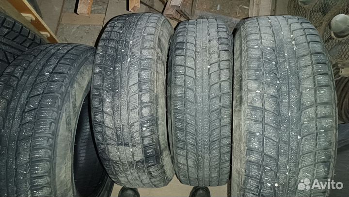 Triangle TR777 215/70 R16