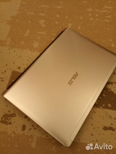 Отличный ноутбук Asus 12.6