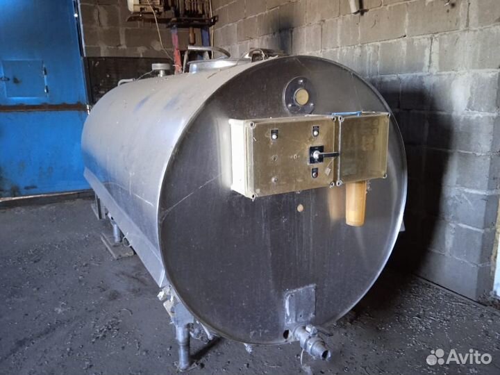 Охладитель молока 4000 литров