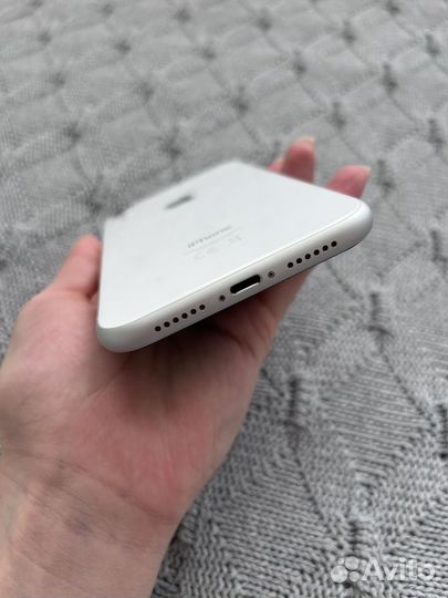 iPhone Xr, 128 ГБ