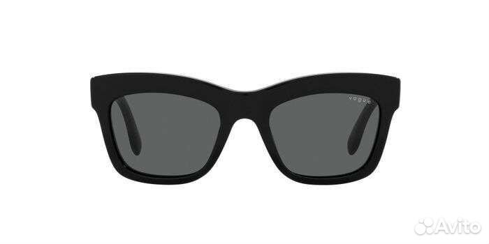 Солнцезащитные очки Vogue