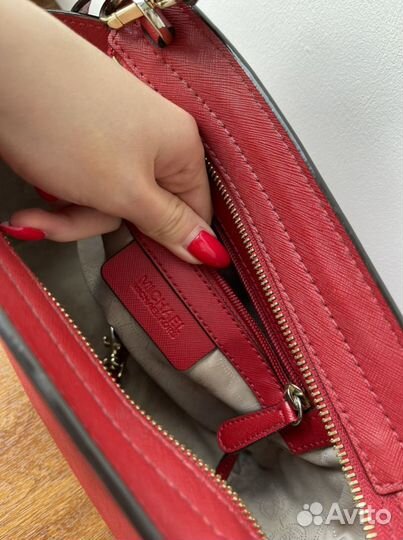 Оригинальная сумка crossbody от Michael Kors Selma