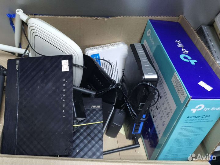 Роутеры в ассортименте