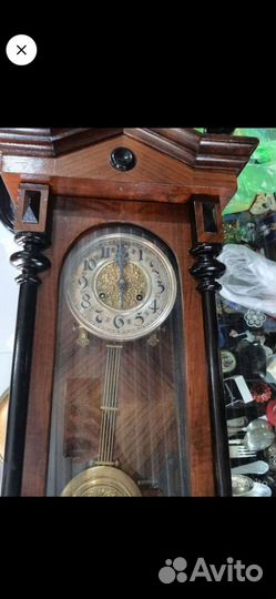 Старинные настенные антикварные часы с боем