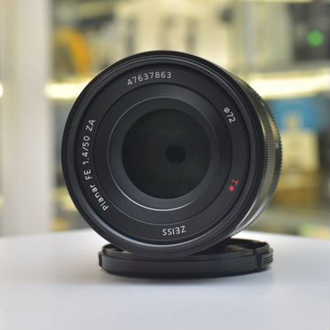 Объектив Sony Zeiss Planar 50mm f1.4 ZA