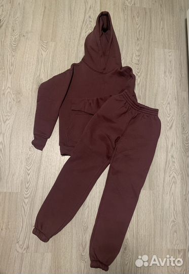 Спортивный костюм женский