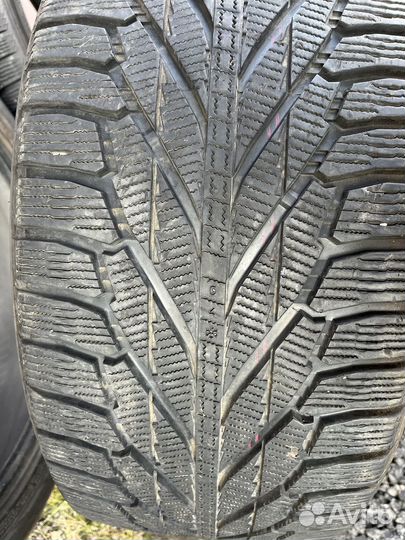 Nokian Tyres Hakkapeliitta R2 SUV 275/40 R21 107R