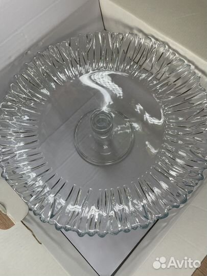 Блюдо на ножке, новое