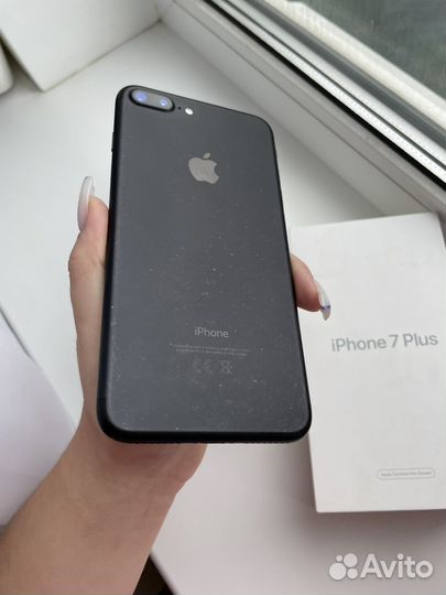 Телефон iPhone 7 plus
