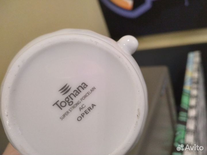 Молочник фарфоровый новый с голубой каймой