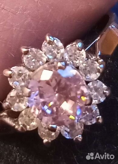 Розовый сапфир