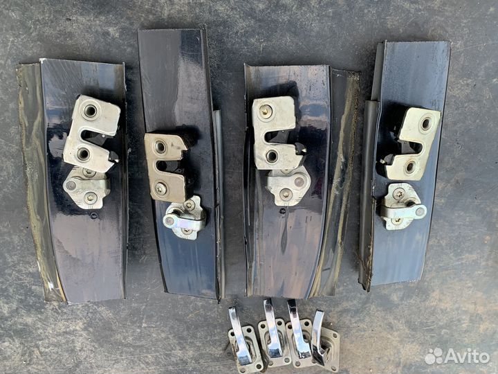 Ответки для замка двери волга 31105