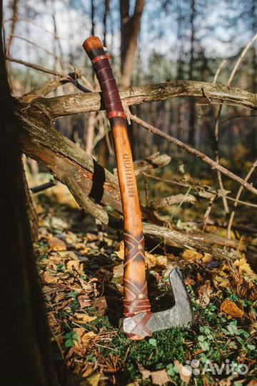 Кованый топор исторический скандинавский
