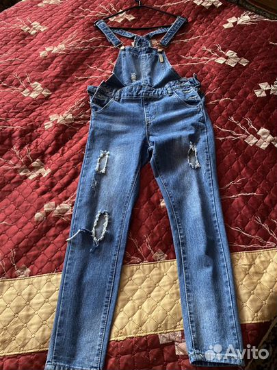 Комбинезон джинсовый женский р- р 42