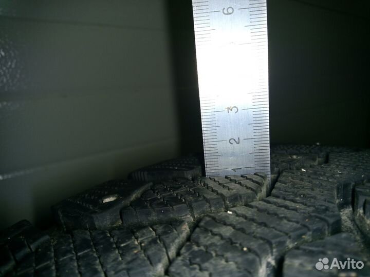 Bridgestone Blizzak Spike-01 215/70 R16 100