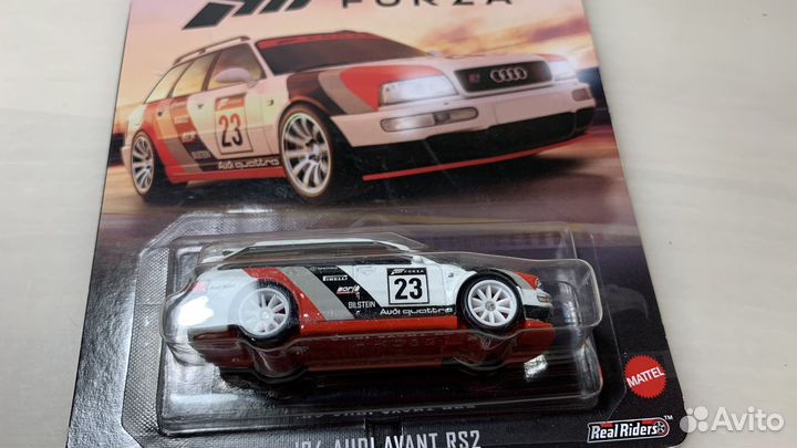 Машинка Hot Wheels '94 Audi Avant RS2