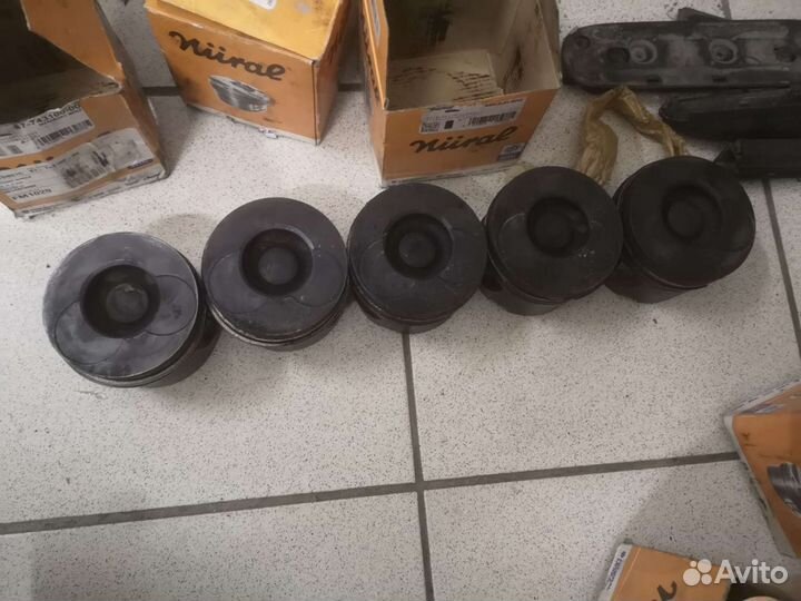 Комплект поршней om602.980 Mercedes