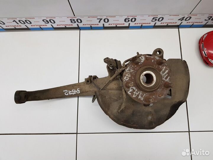 Кулак поворотный передний правый в сборе (Mazda 6)