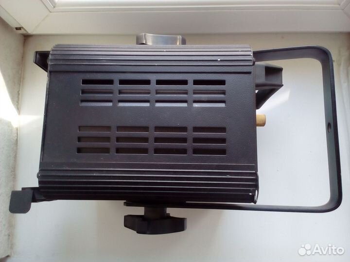 Прожектор. Фонарь прожектор. Осветитель студийный