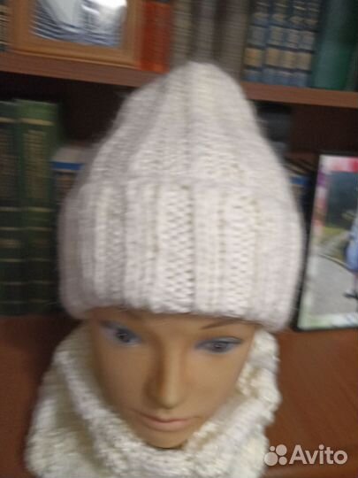 Шапка женская вязаная объемная