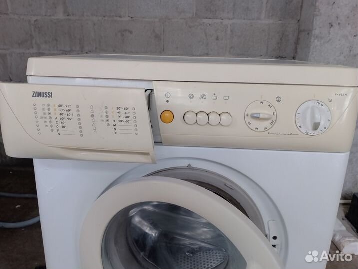 Стиральная машина zanussi 6кг