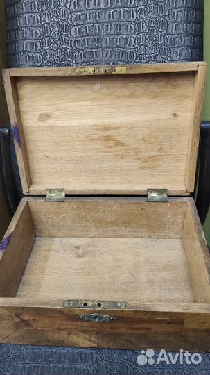 Коробка старинная с ключиком