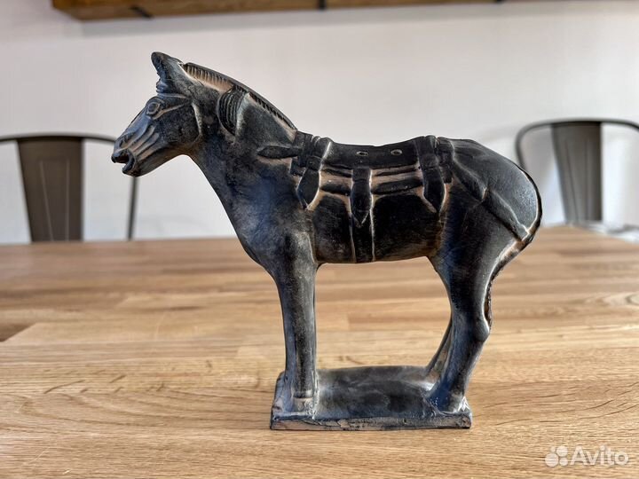 Фигурка лошади