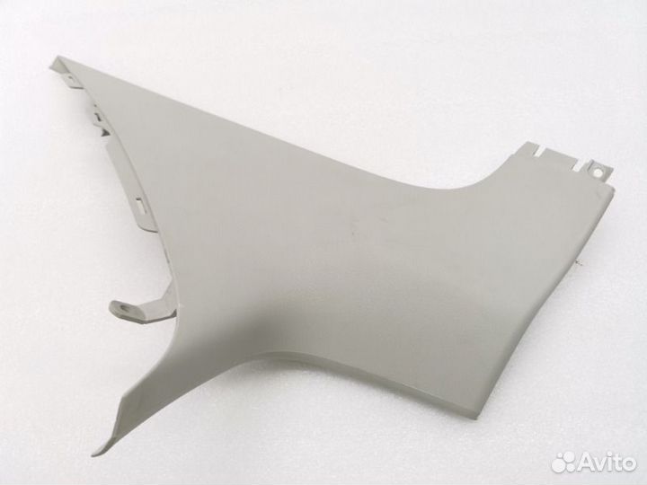 Обшивка стойки задняя левая Skoda Octavia A5 1.8