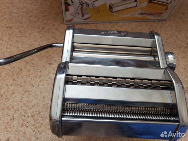 Аппарат для приготовления пасты и равиоли