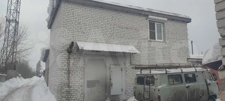 Гараж, > 30 м²