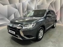 Mitsubishi Outlander 2.0 CVT, 2019, 35 000 км, с пробегом, цена 2 199 000 руб.