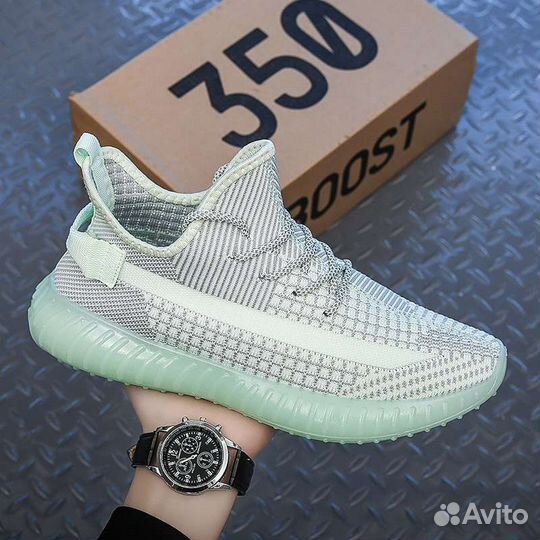 Кроссовки Yeezy boost 350