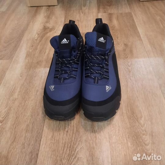 Зимние кроссовки adidas