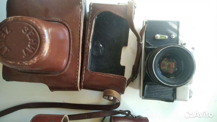 Два фотоаппарата Зенит