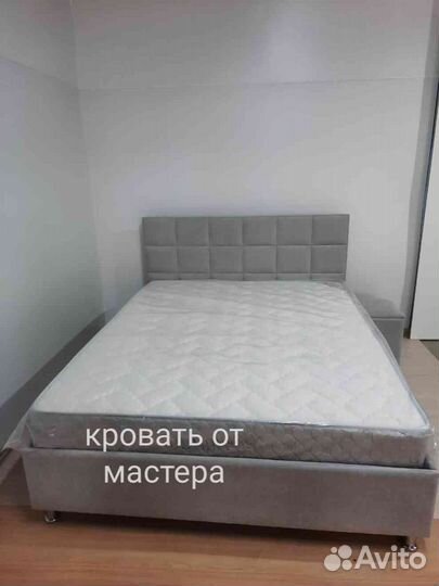 Кровать детская с мягкой спинкой