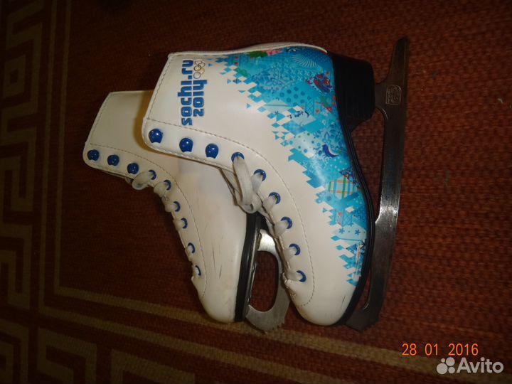 Коньки фигурные 32р. для девочки