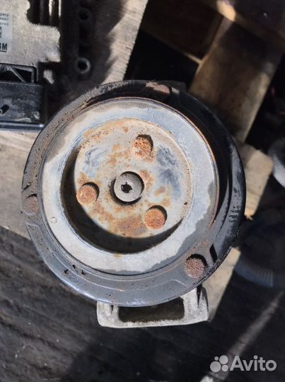 Компрессор кондиционера 1.9 cdti Opel Zafira B