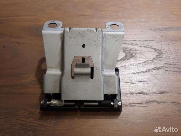 Ниссан жук ручка открытия капота